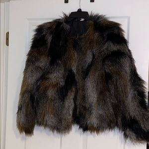 NEW PRICE ALERT!!! Faux fur coat!